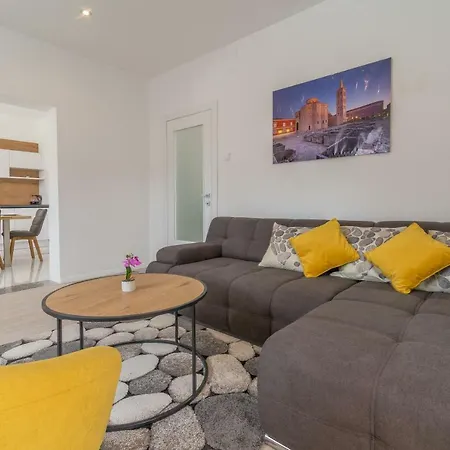 S&i Peaceful With Pool & Jacuzzi *