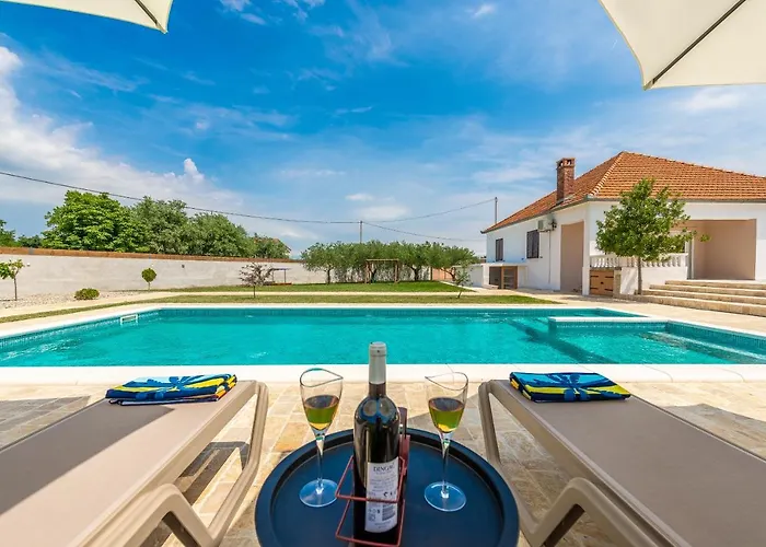 بيت للعطل S&i Peaceful With Pool & Jacuzzi