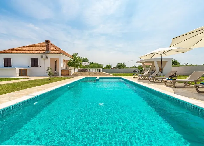 بيت للعطل S&i Peaceful With Pool & Jacuzzi *