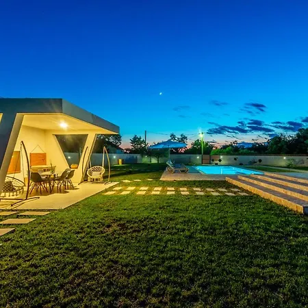 Holiday home S&i Peaceful With Pool & Jacuzzi Galovac (Zadar)