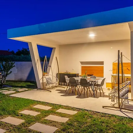 S&i Peaceful With Pool & Jacuzzi Holiday home Galovac (Zadar)