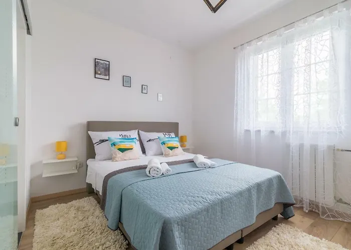 S&i Peaceful With Pool & Jacuzzi Дом отдыха Galovac (Zadar)