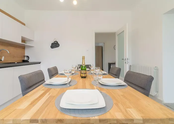 Дом отдыха S&i Peaceful With Pool & Jacuzzi *